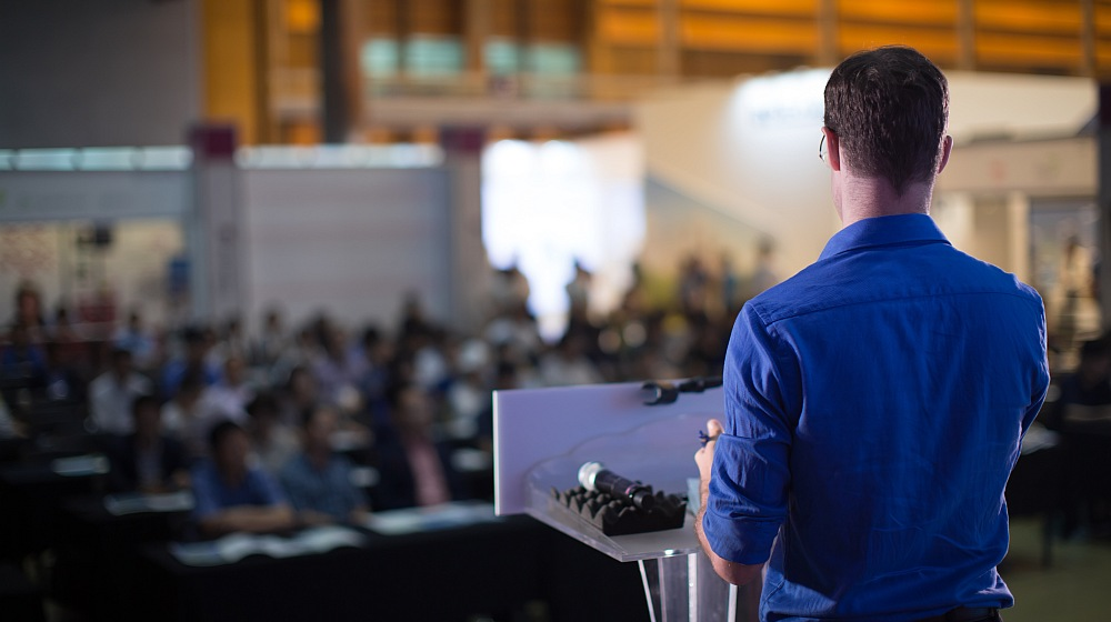 5 Proven Tips to Become a More Confident Public Speaker - seeking magazine